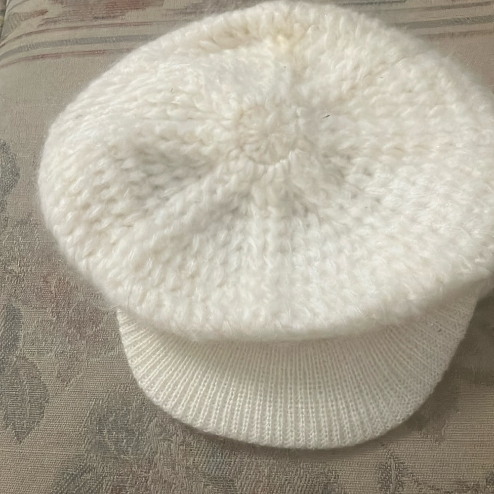 FINAL MARKDOWN Crocheted brimmed hat